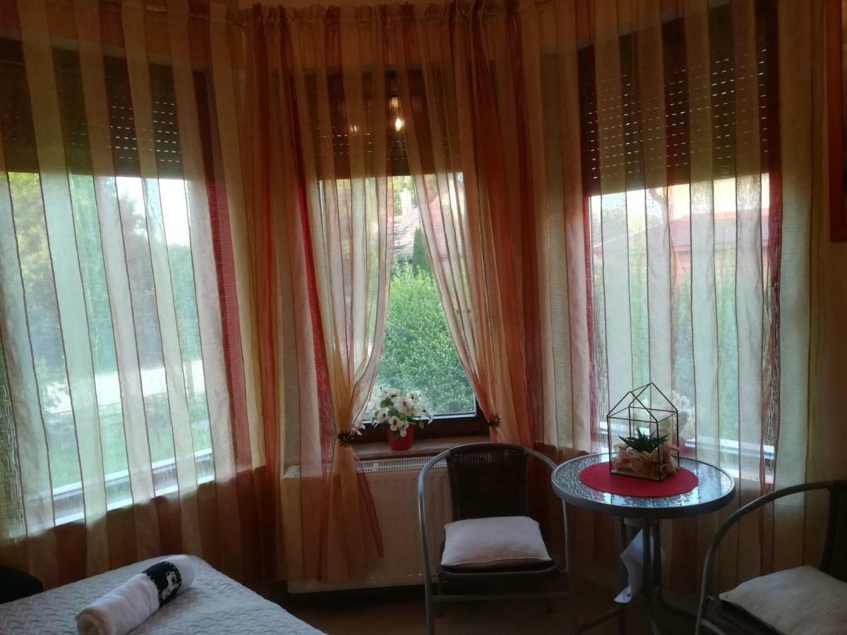Betty Apartman Balatonfůzfő Exterior foto
